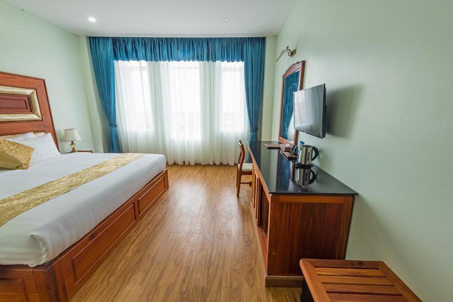 Kampong Thom Royal Hotel Exterior photo