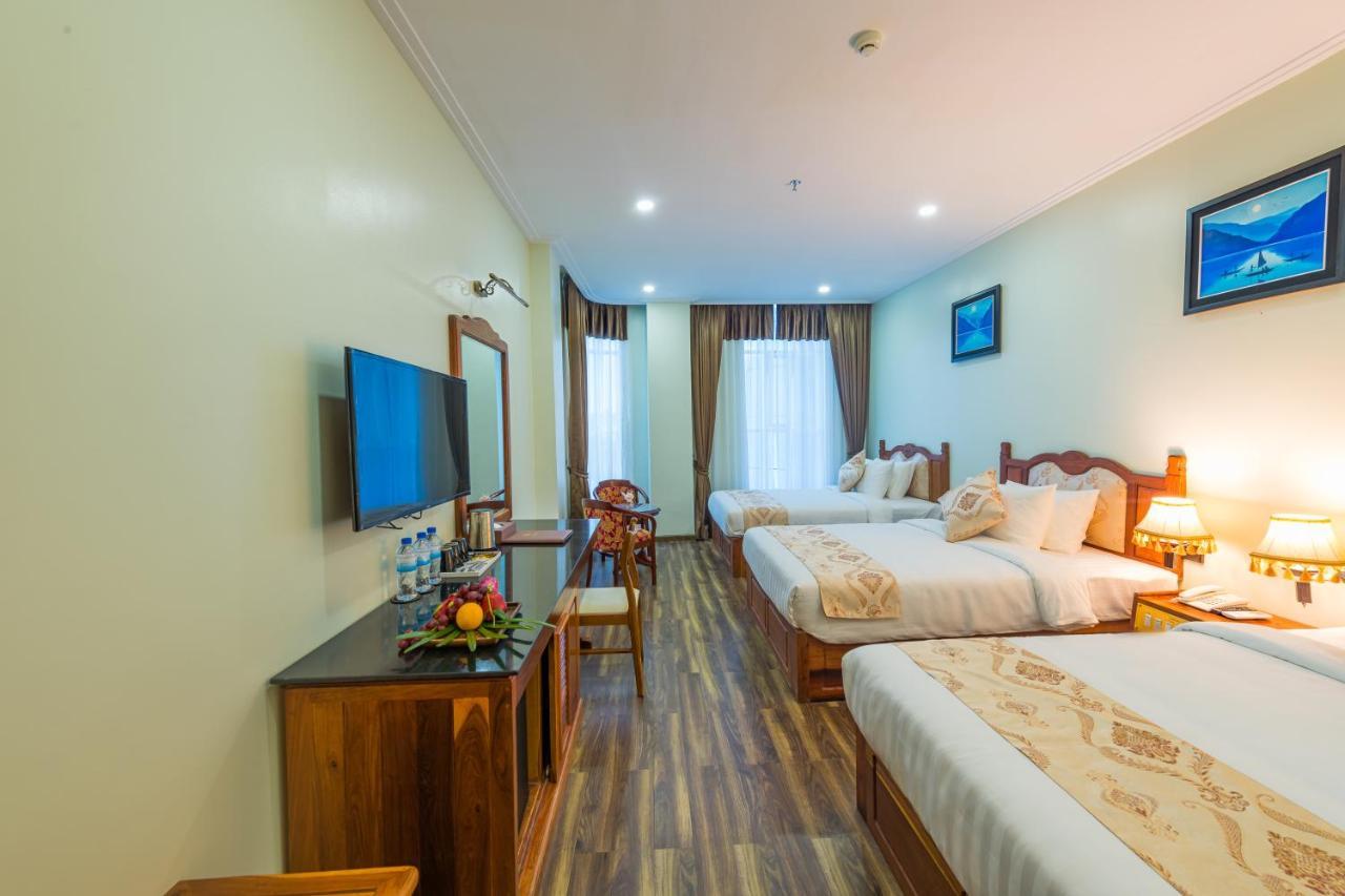 Kampong Thom Royal Hotel Exterior photo